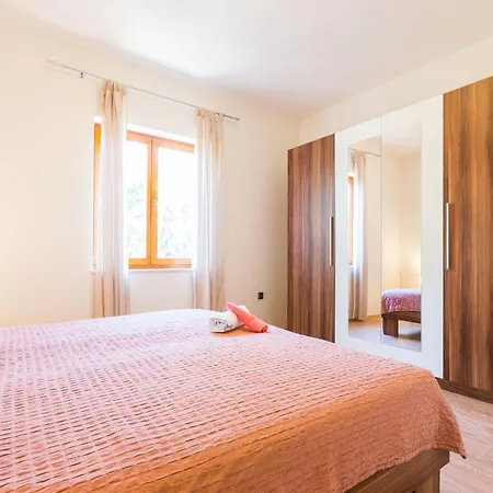 Marina 3 Bdr With Parking * Zadar
