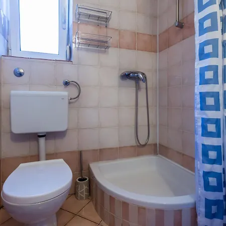 Marina 3 Bdr With Parking Apartment *